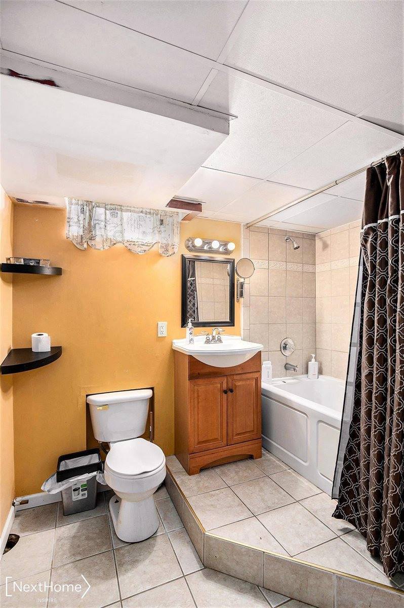 1035 Leland Street, Flint, MI 48507