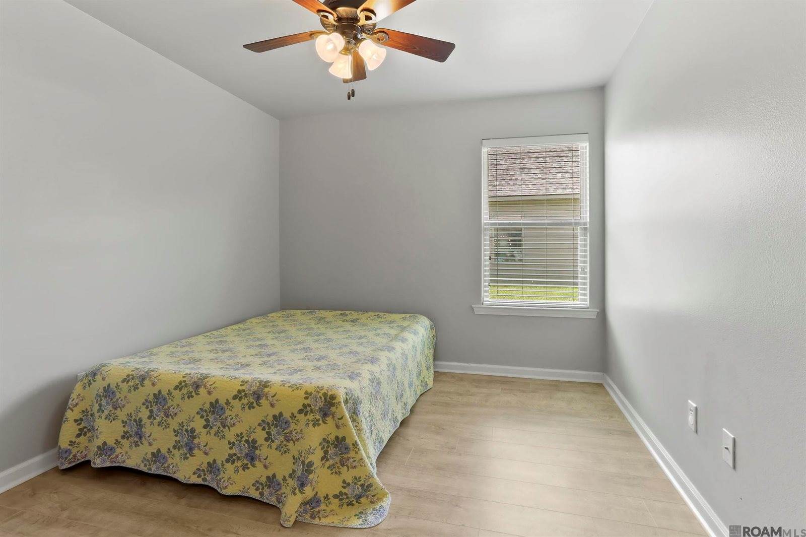 39474 Old Cornerstone Ct, Prairieville, LA 70769