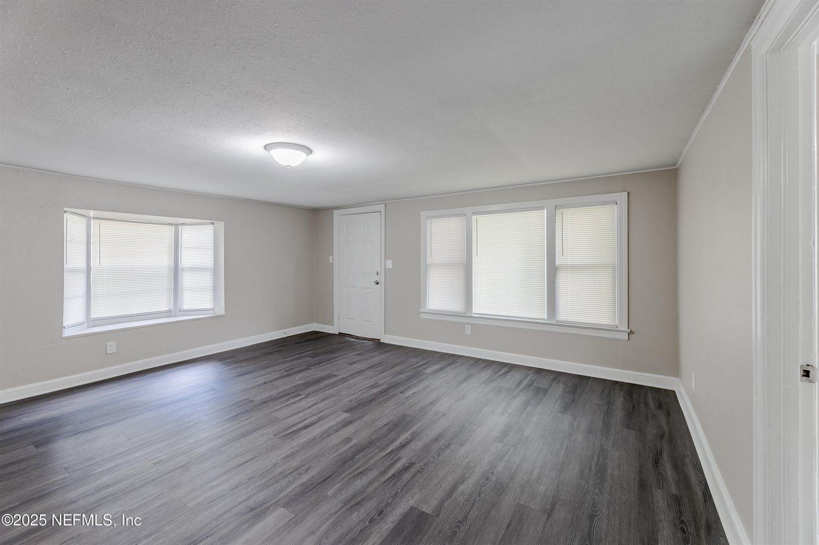 8857 Washington Avenue, Jacksonville, FL 32208