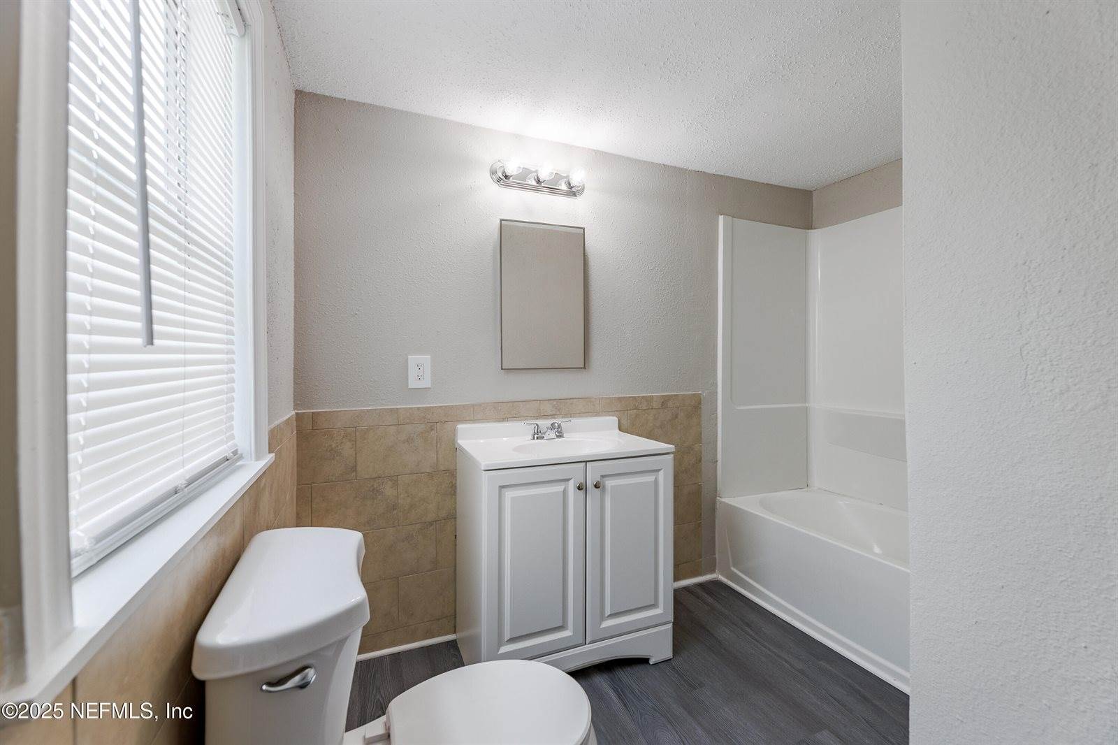 8857 Washington Avenue, Jacksonville, FL 32208