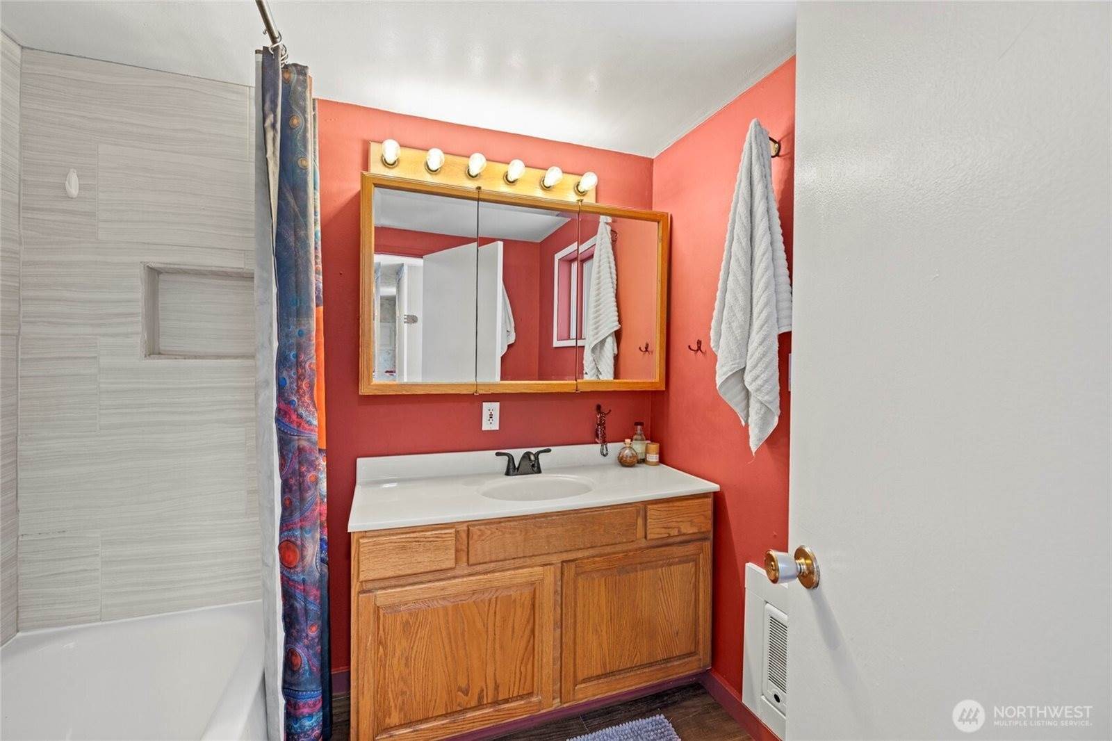 41649 North Shore Lane, Concrete, WA 98237