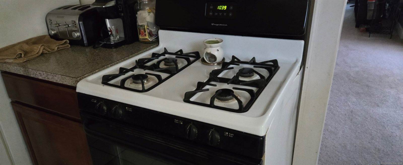 860 Colorado, Bridgeport, CT 06604