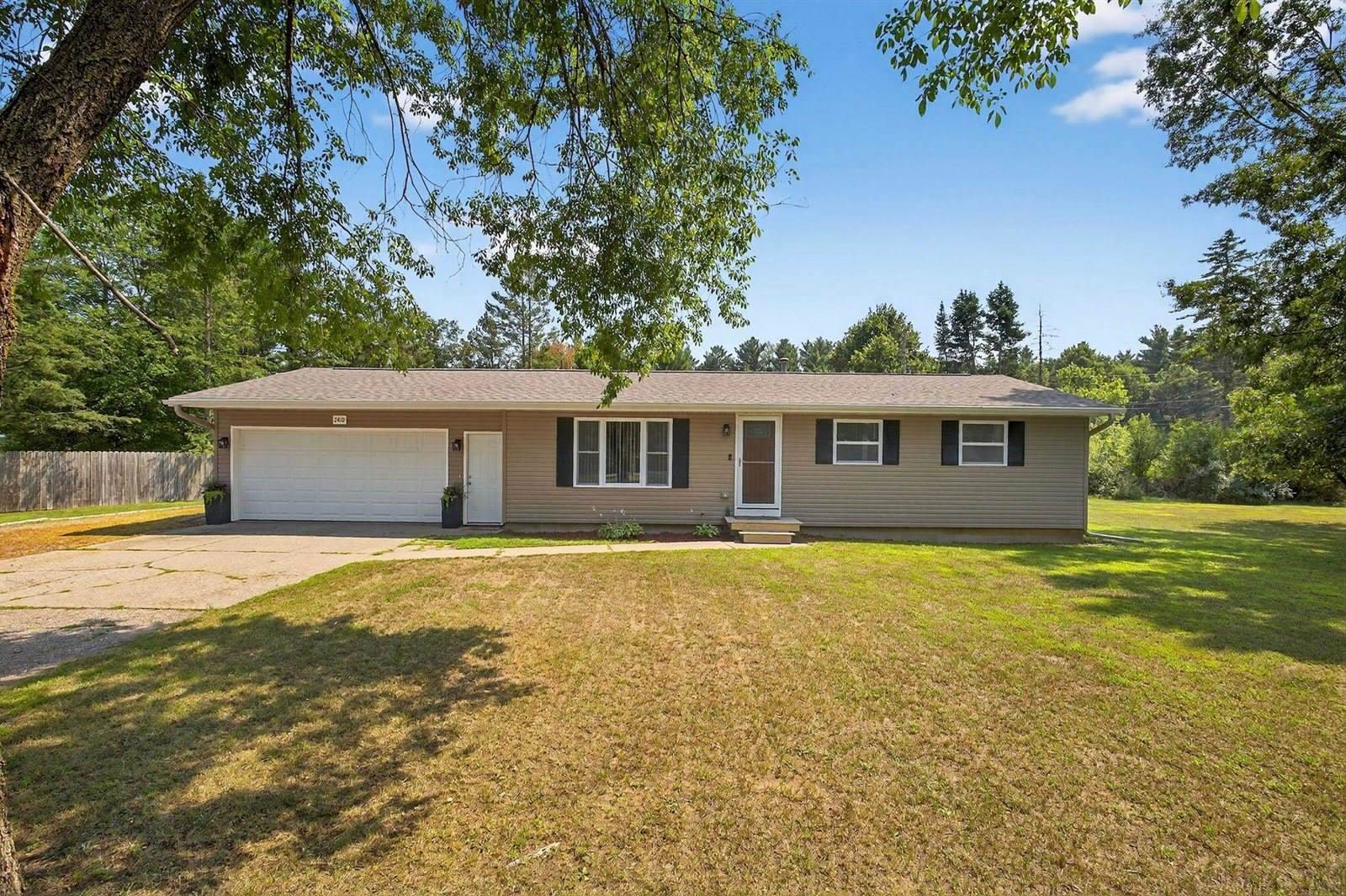 2410 Lovewood Drive, Wisconsin Rapids, WI 54494