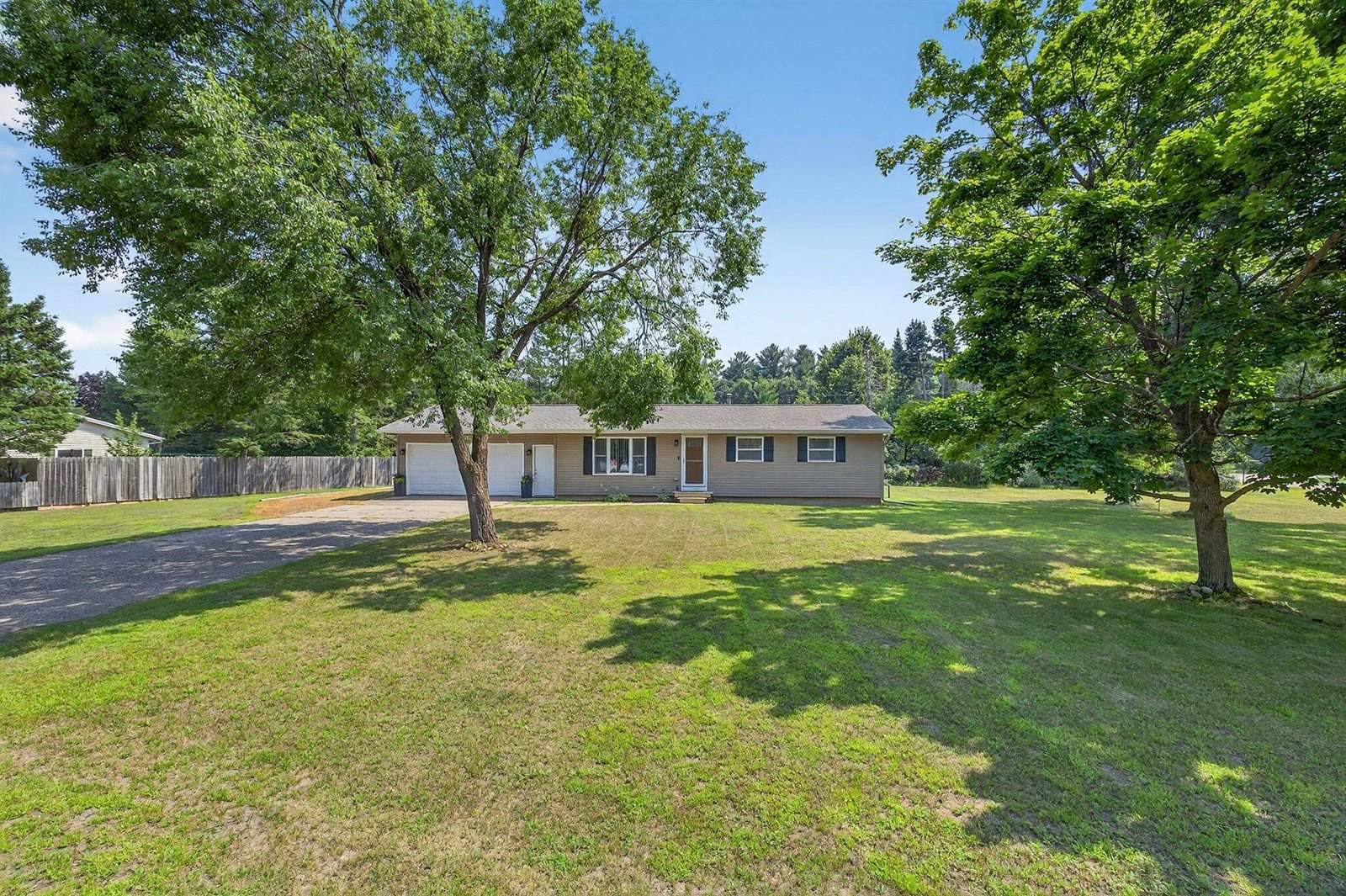 2410 Lovewood Drive, Wisconsin Rapids, WI 54494