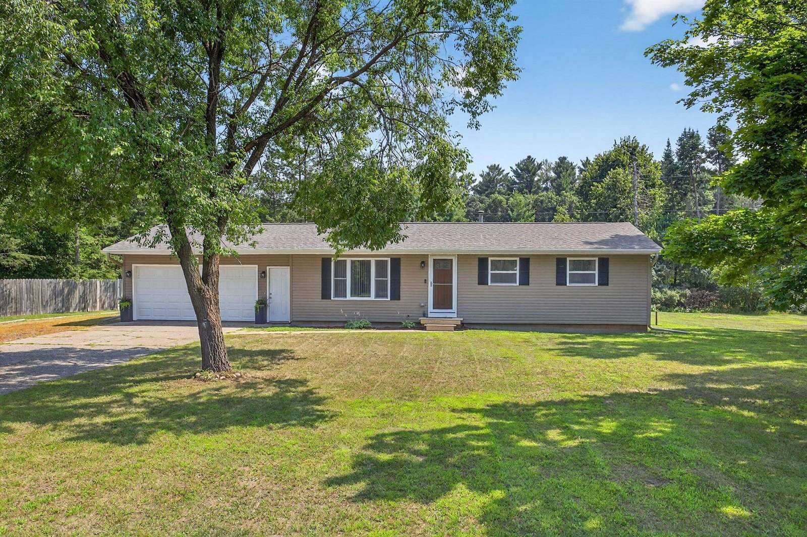 2410 Lovewood Drive, Wisconsin Rapids, WI 54494