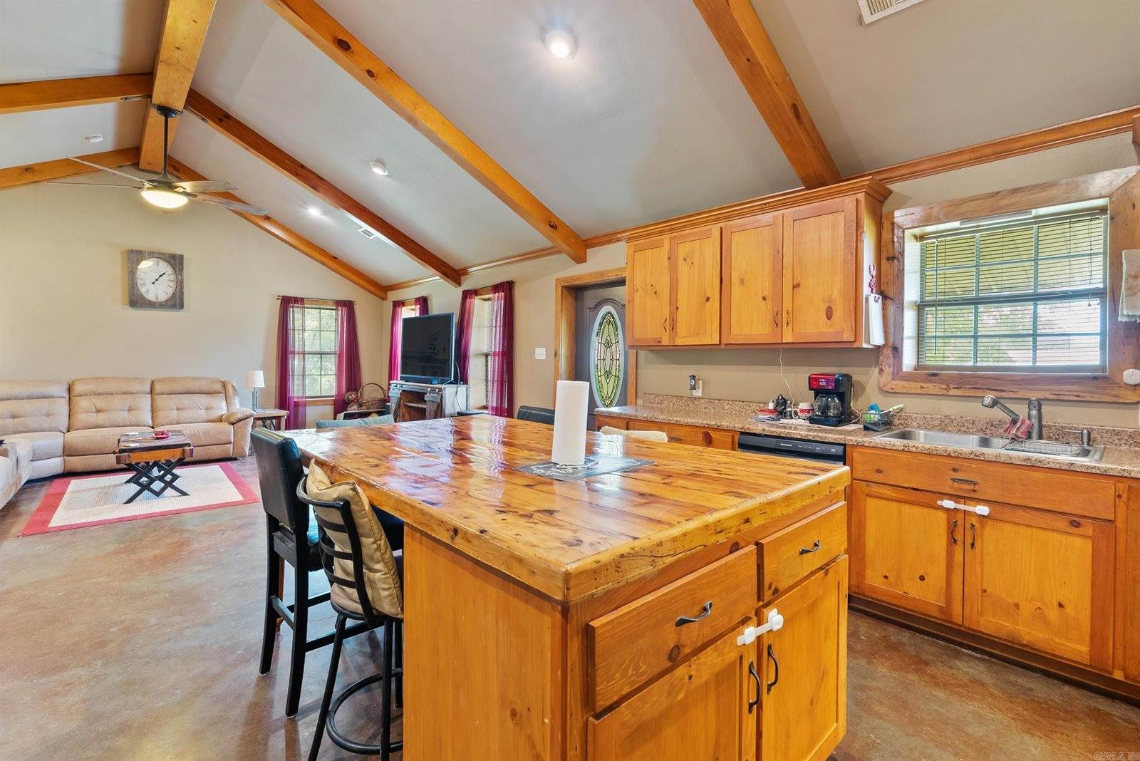 688 Main Street, Conway, AR 72032