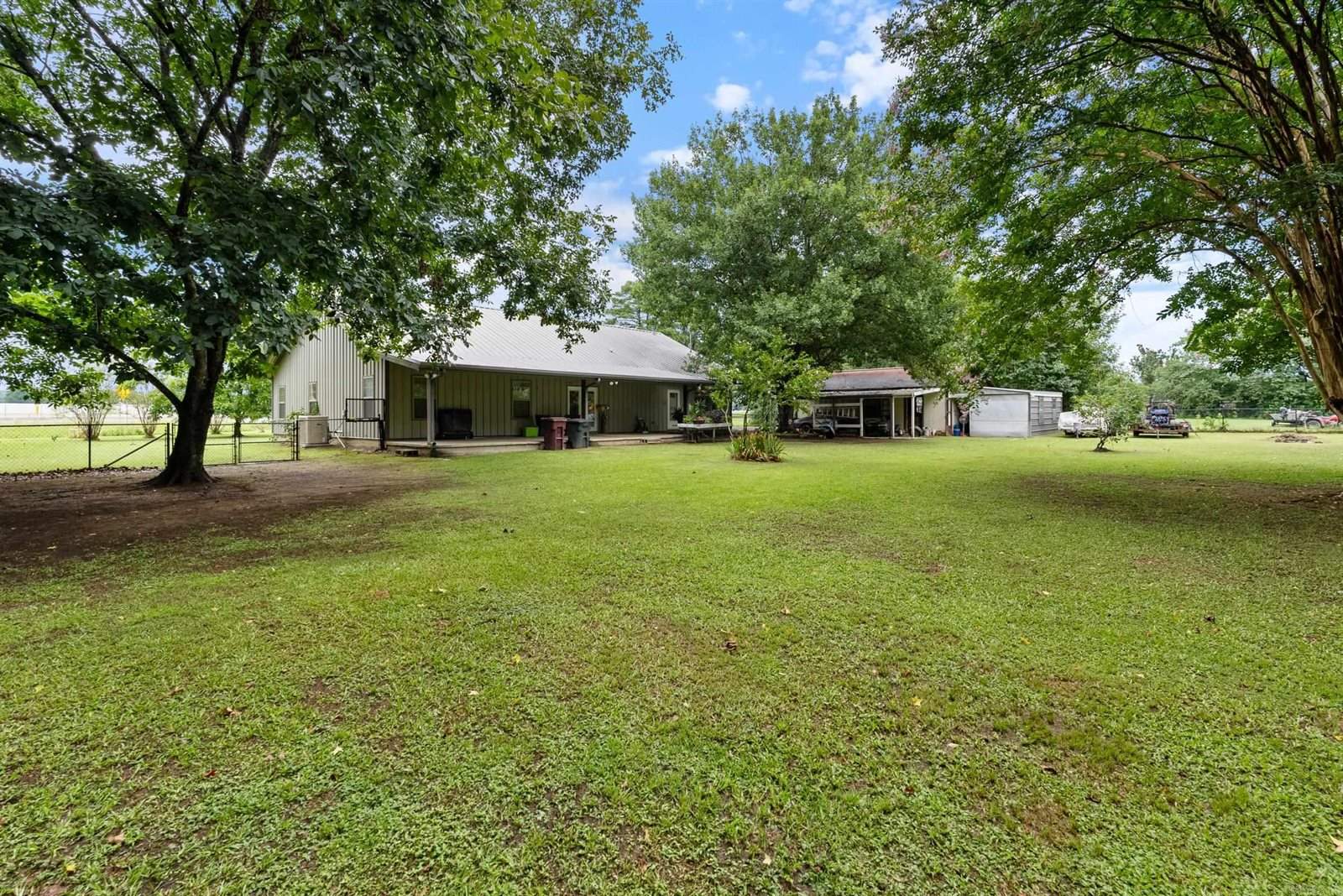 688 Main Street, Conway, AR 72032