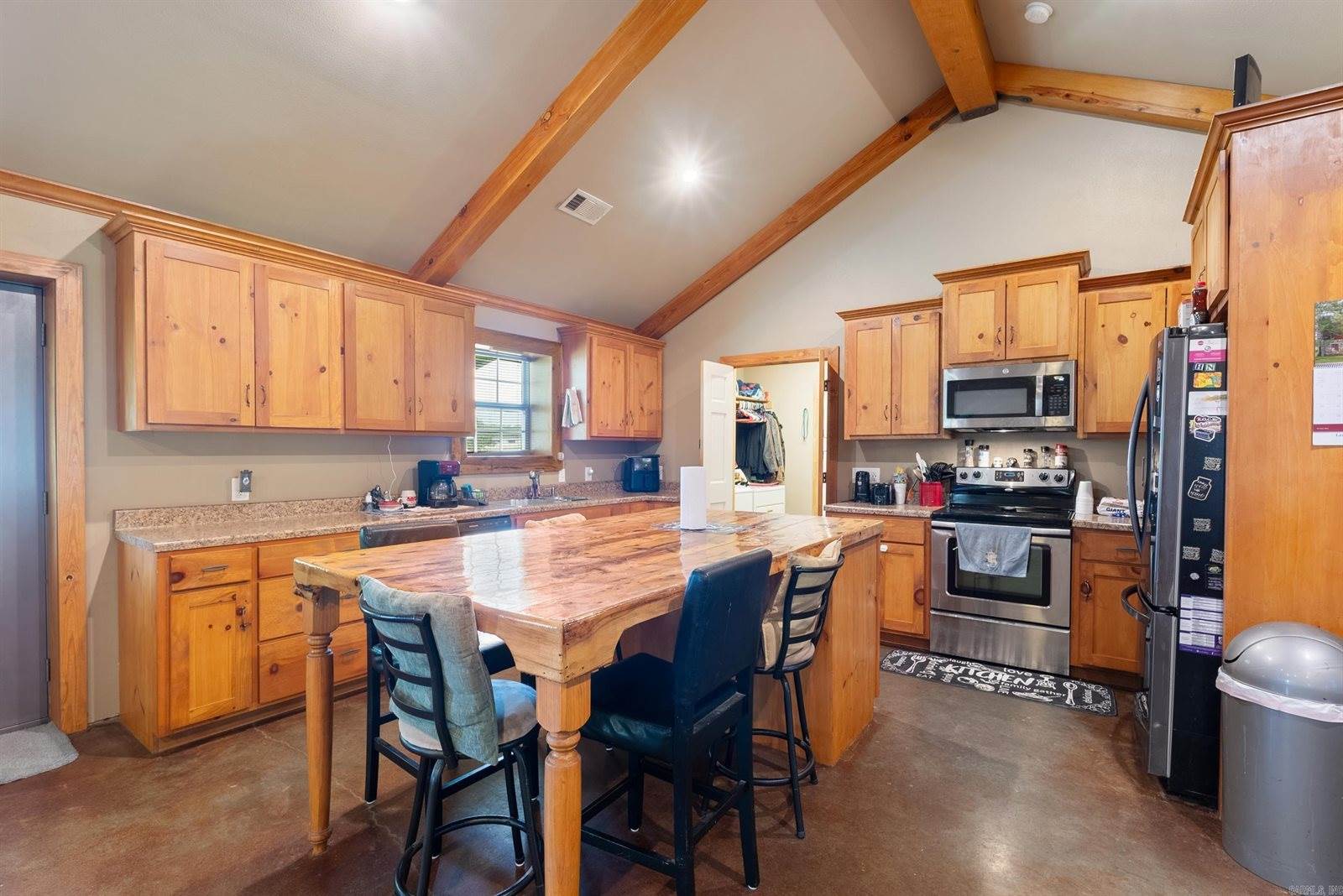 688 Main Street, Conway, AR 72032