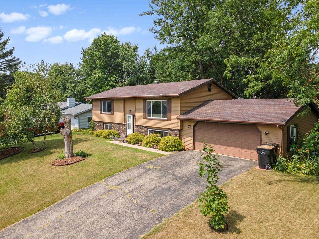 620 Acker Parkway, Deforest, WI 53532