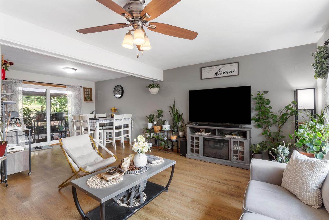 620 Acker Parkway, Deforest, WI 53532