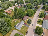 620 Acker Parkway, Deforest, WI 53532