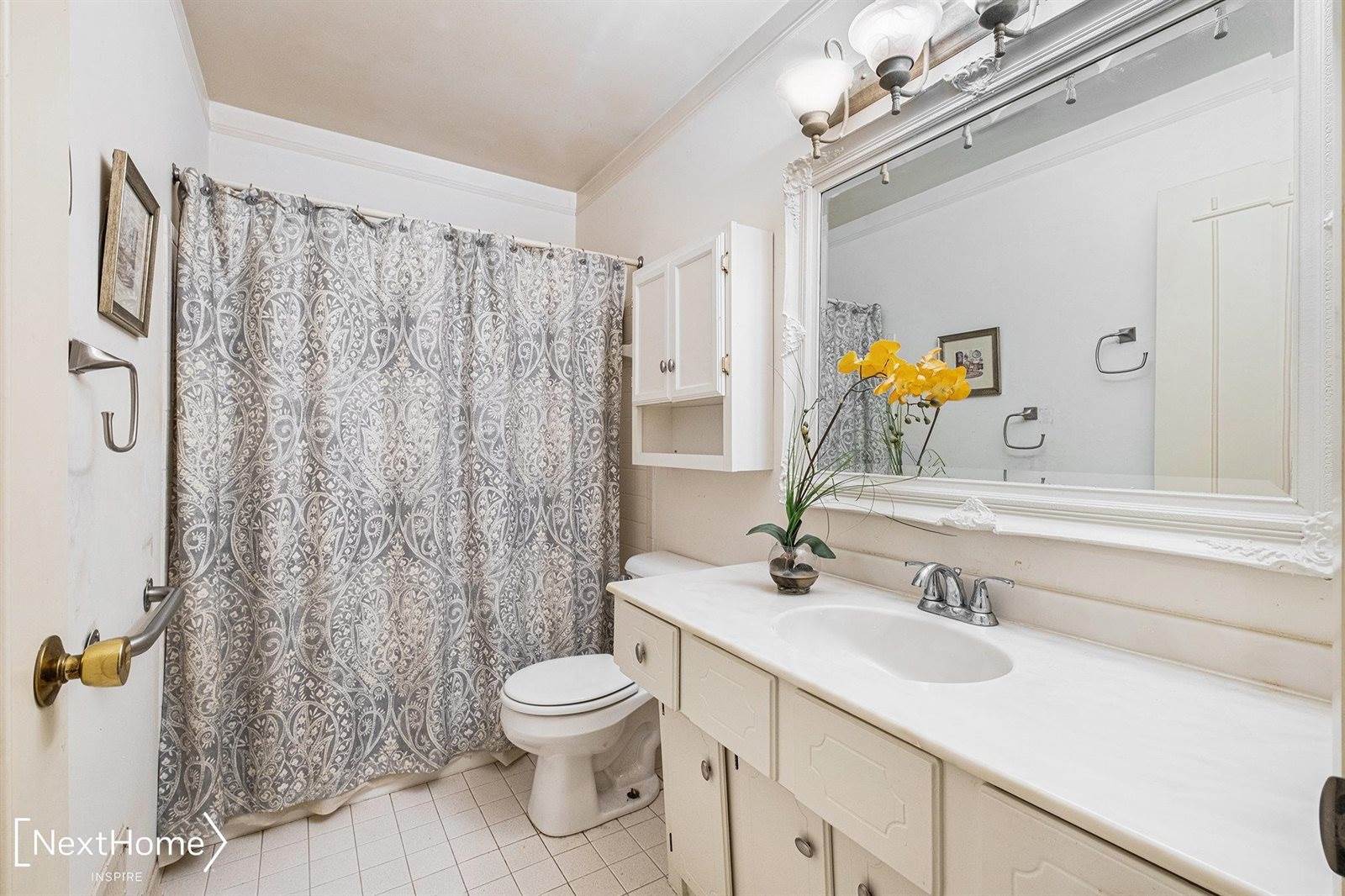 7415 Green Valley Drive, Grand Blanc, MI 48439