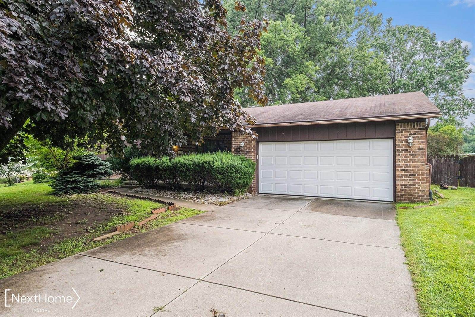 7415 Green Valley Drive, Grand Blanc, MI 48439