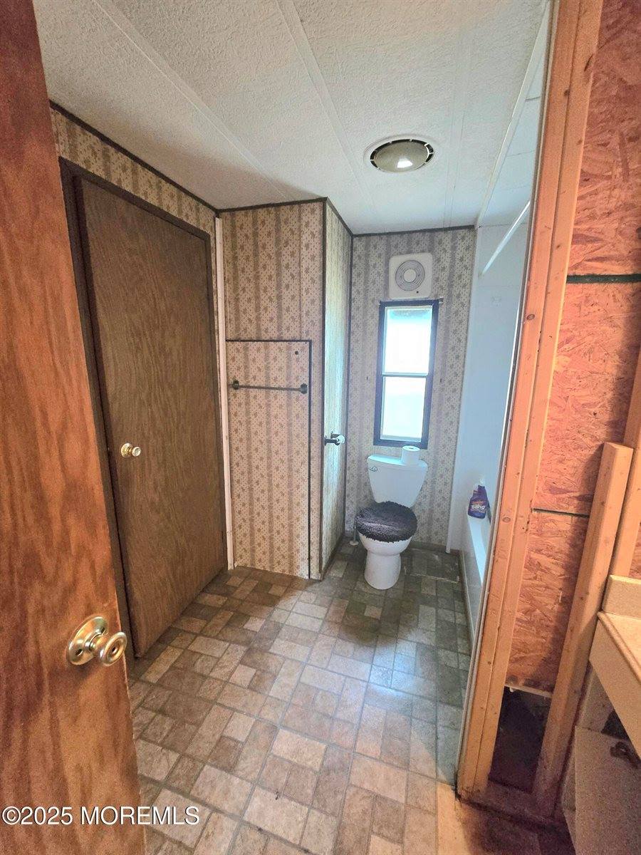 24 Gardenia Place, Jackson, NJ 08527