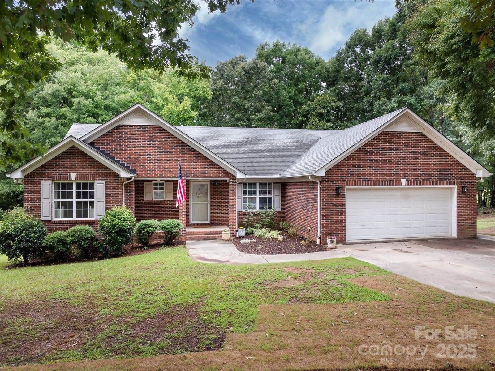 2212 Courtyard Lane, Monroe, NC 28112