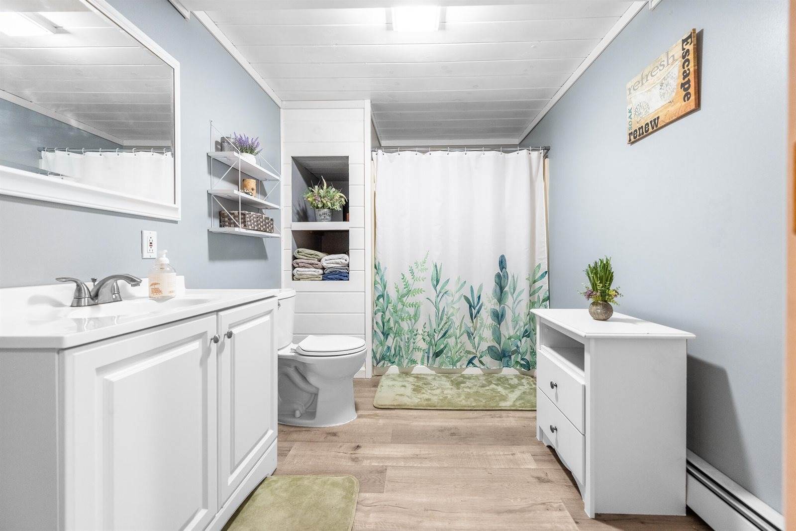 116 Gould Road, Orono, ME 04473