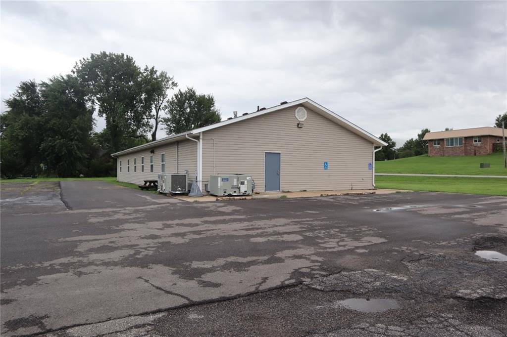 201 Ash Street, Gallatin, MO 64640