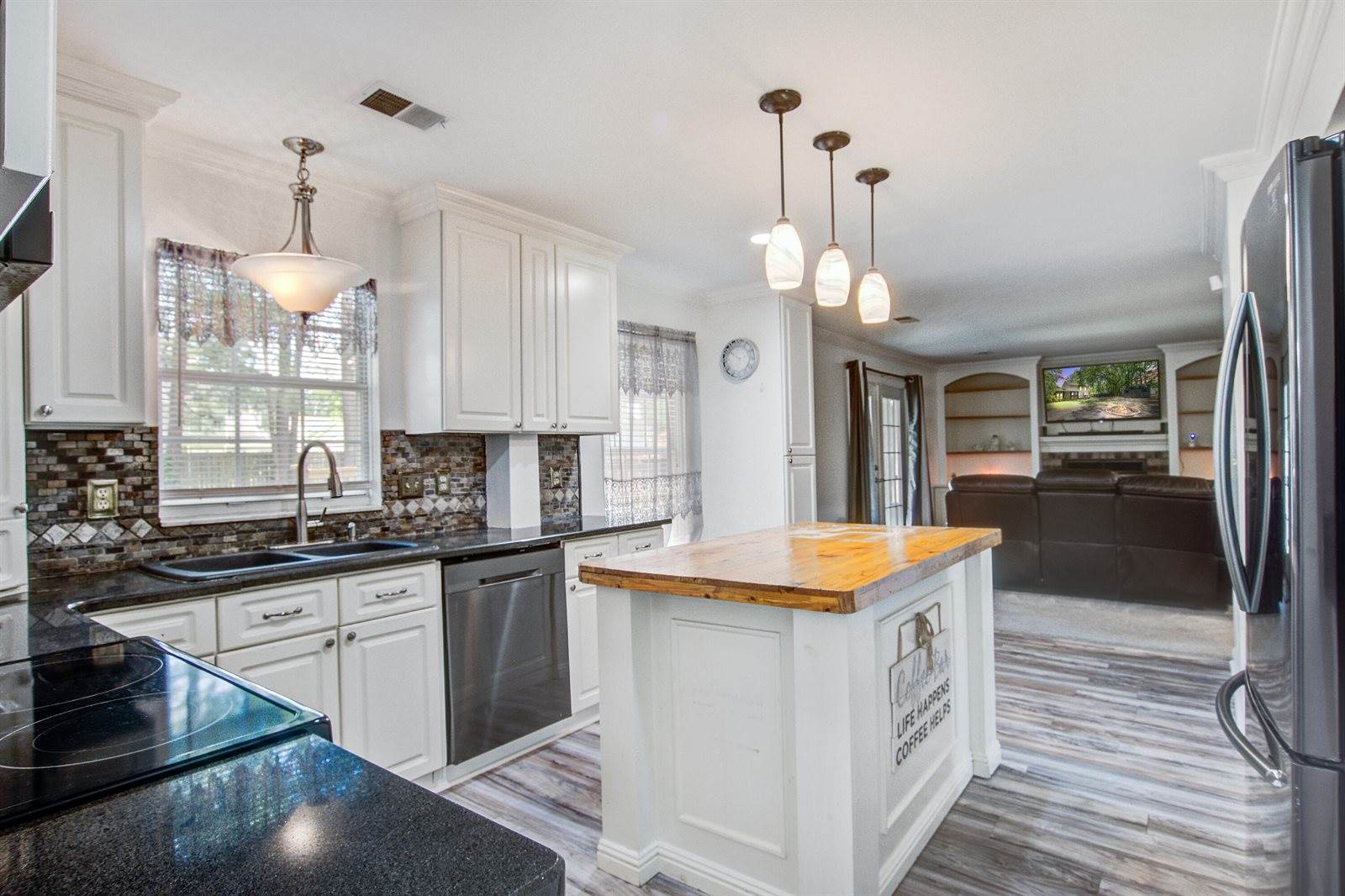 8105 Halifax Way, North Charleston, SC 29420