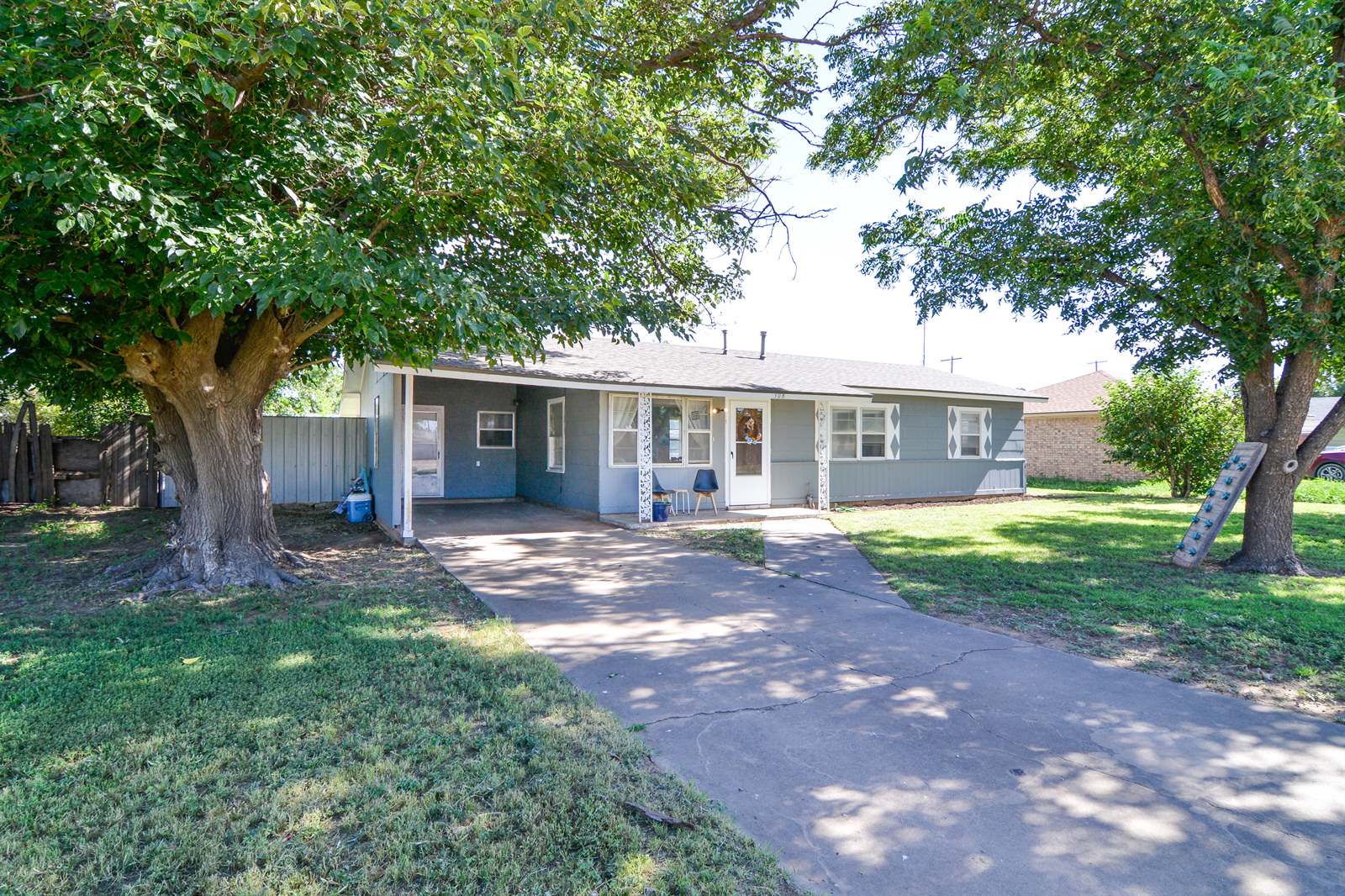 308 W Ellwood Boulevard, Anton, TX 79313