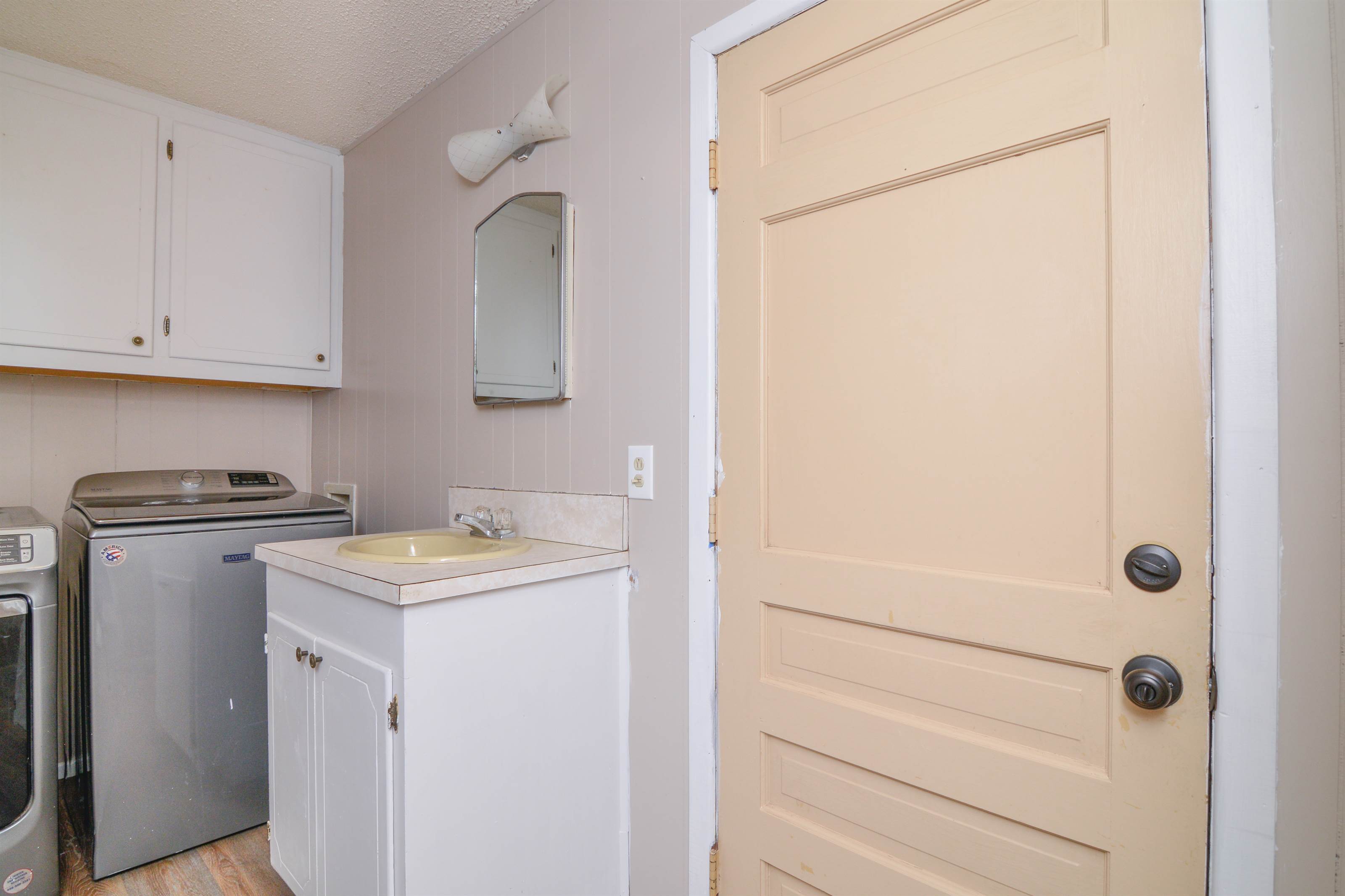 308 W Ellwood Boulevard, Anton, TX 79313