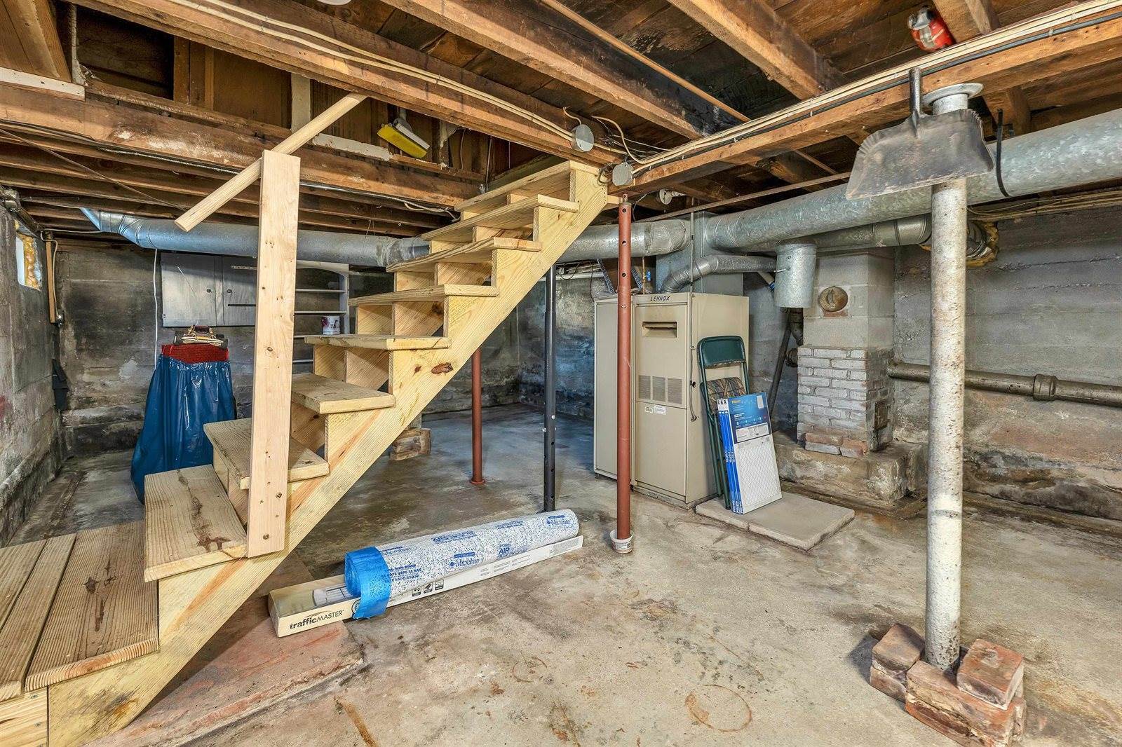 6 Davis Drive, Lebanon, NH 03766