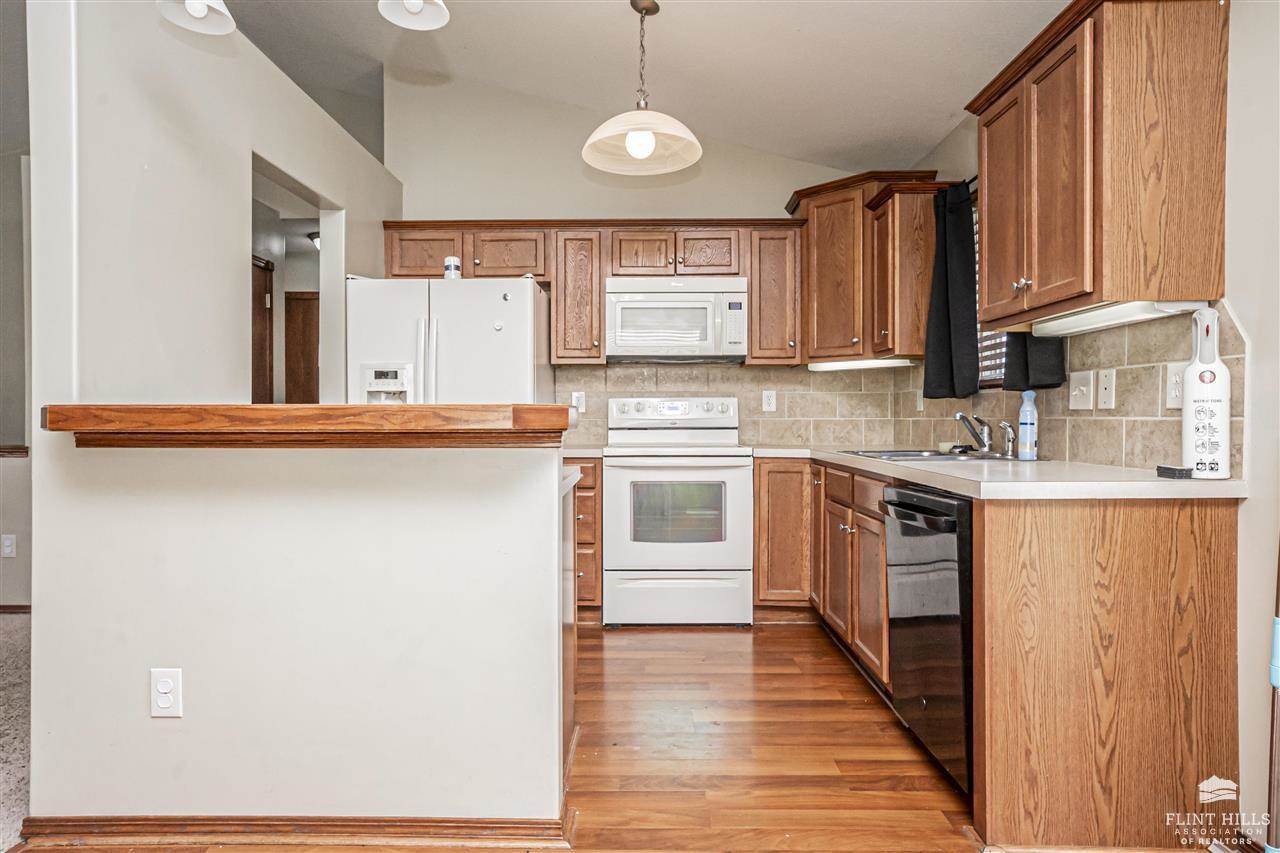 2117 Thompson Drive, Junction City, KS 66441