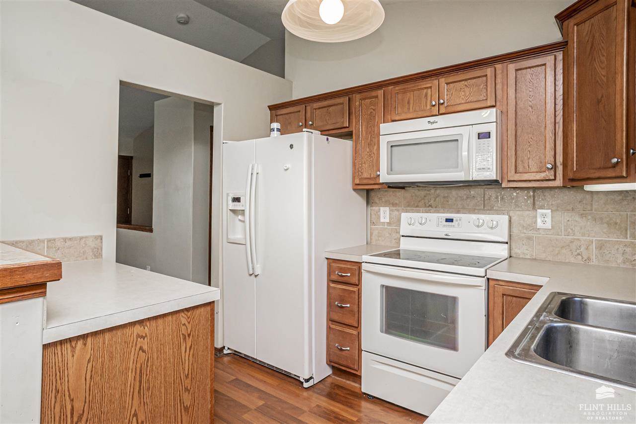 2117 Thompson Drive, Junction City, KS 66441