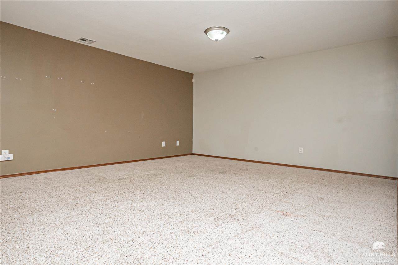 2117 Thompson Drive, Junction City, KS 66441