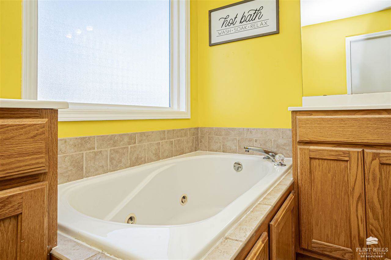 1512 Hickory Lane, Junction City, KS 66441