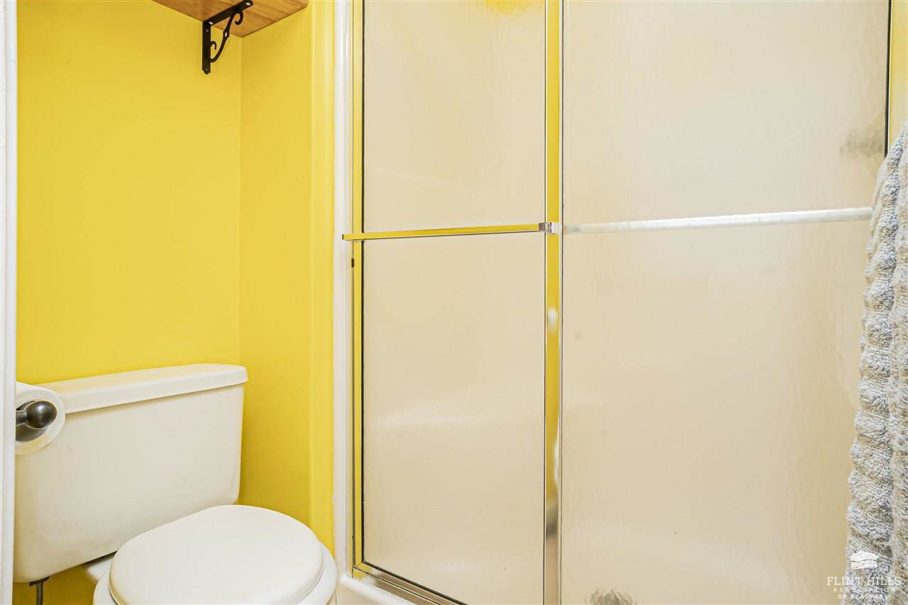 1512 Hickory Lane, Junction City, KS 66441