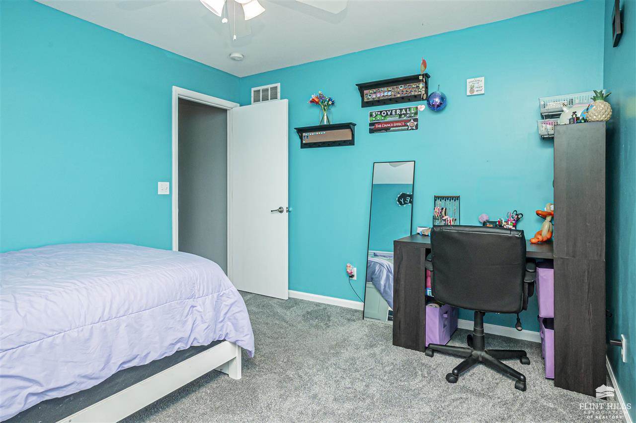 1512 Hickory Lane, Junction City, KS 66441