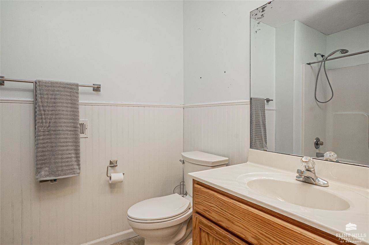 1512 Hickory Lane, Junction City, KS 66441