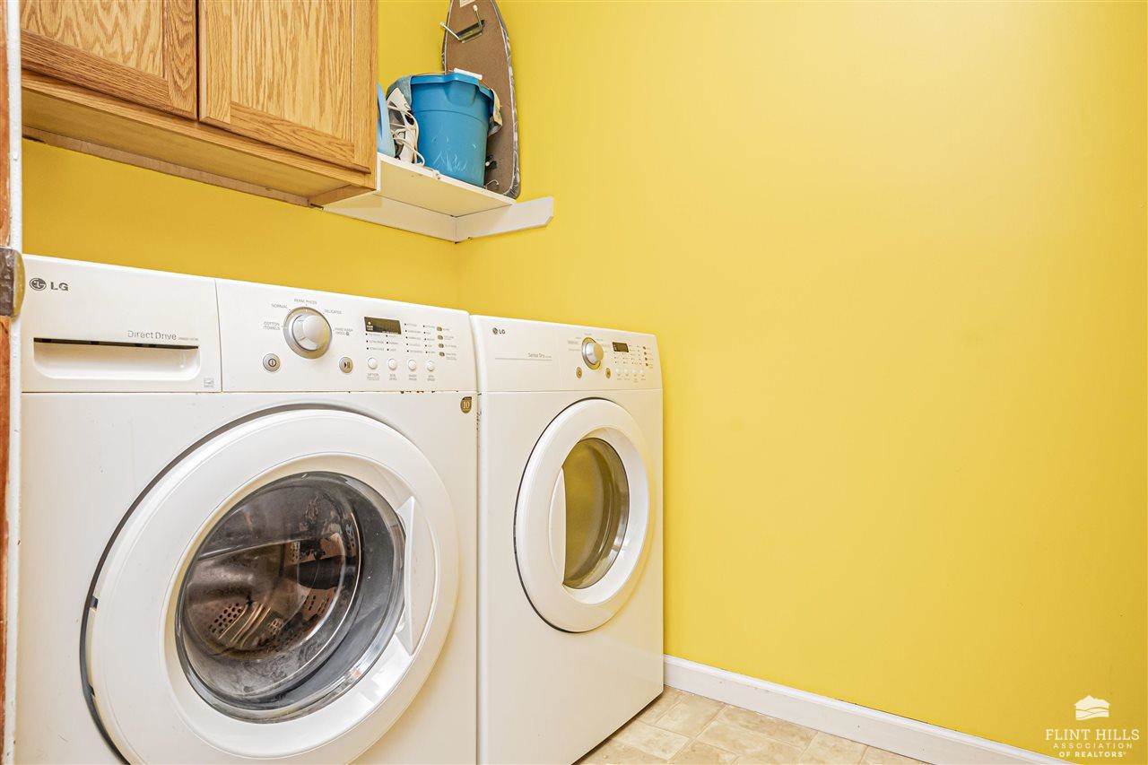 1512 Hickory Lane, Junction City, KS 66441