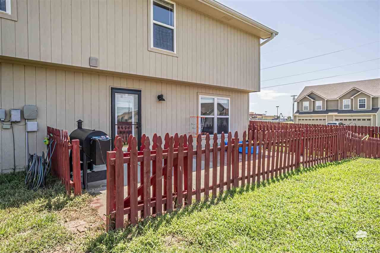 1512 Hickory Lane, Junction City, KS 66441
