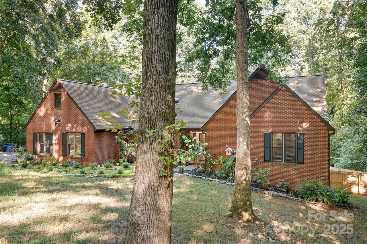 408 Florence Circle, Statesville, NC 28625