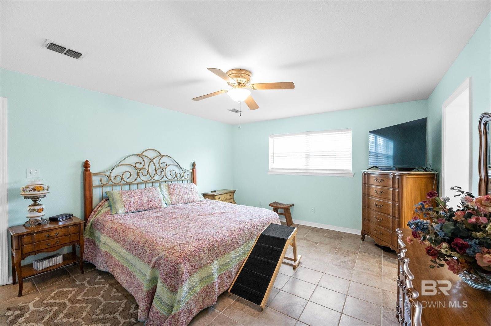 2553 Santa Rosa Drive, Lillian, AL 36549