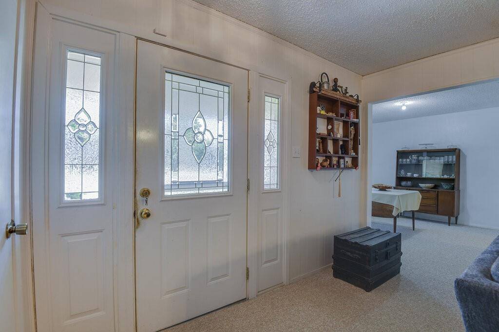 129 Connie Drive, DeSoto, TX 75115