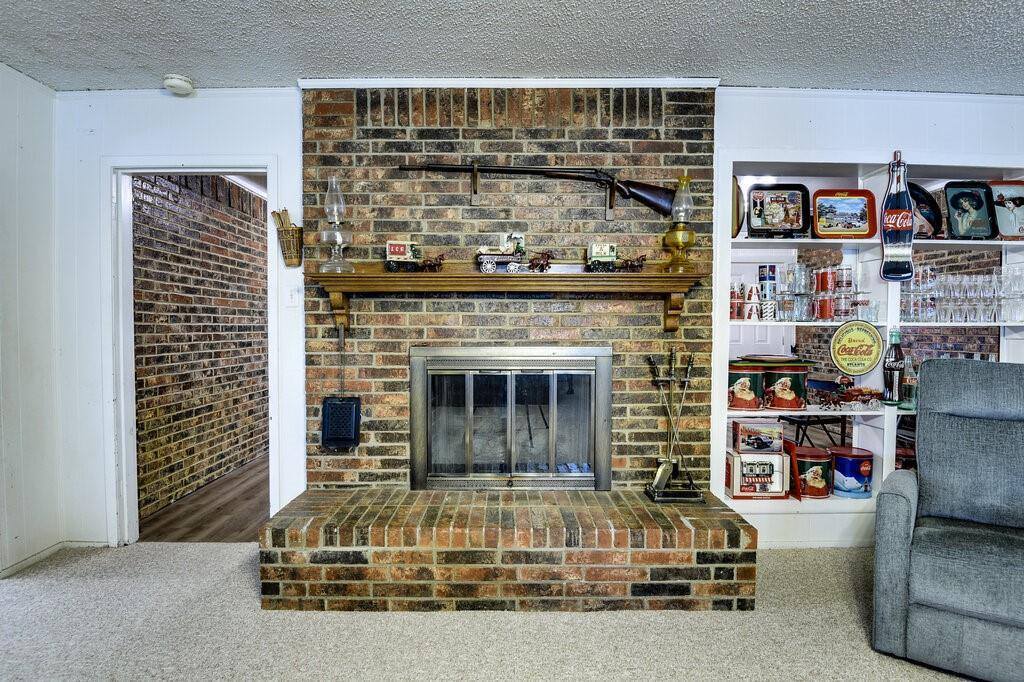 129 Connie Drive, DeSoto, TX 75115