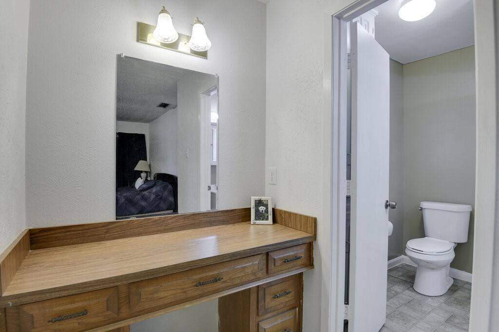 129 Connie Drive, DeSoto, TX 75115