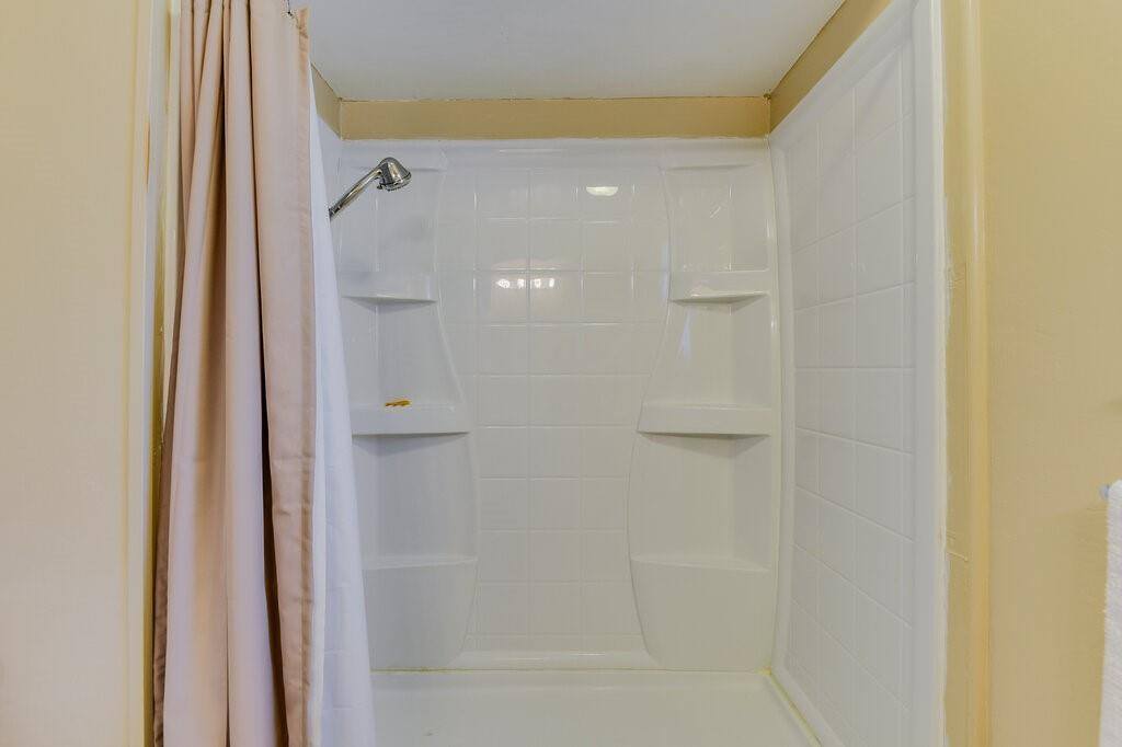 129 Connie Drive, DeSoto, TX 75115