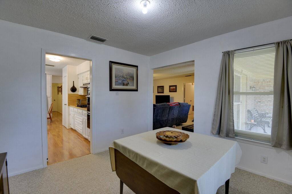 129 Connie Drive, DeSoto, TX 75115