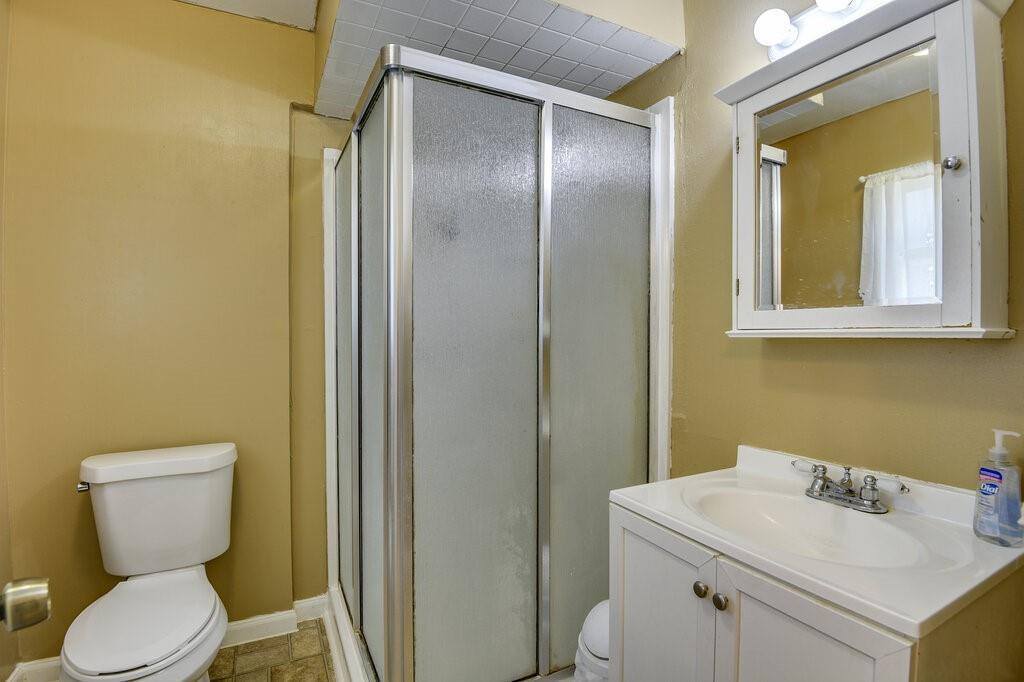 129 Connie Drive, DeSoto, TX 75115