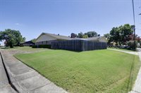 129 Connie Drive, DeSoto, TX 75115