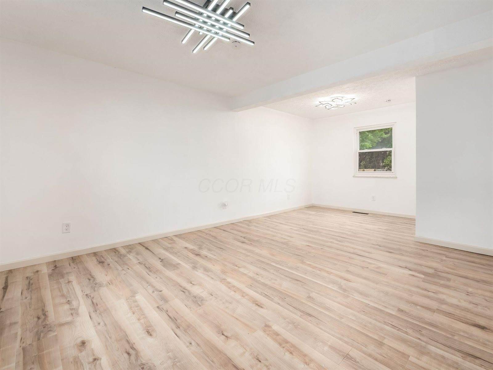 5373 Spire Lane, Columbus, OH 43232