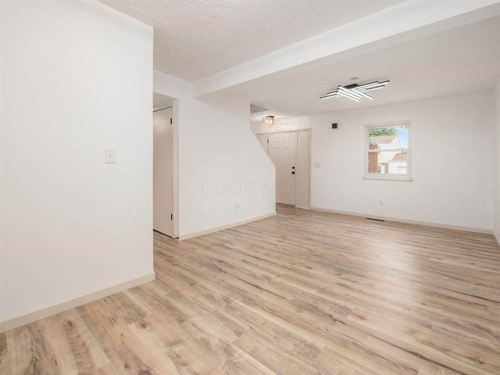 5373 Spire Lane, Columbus, OH 43232