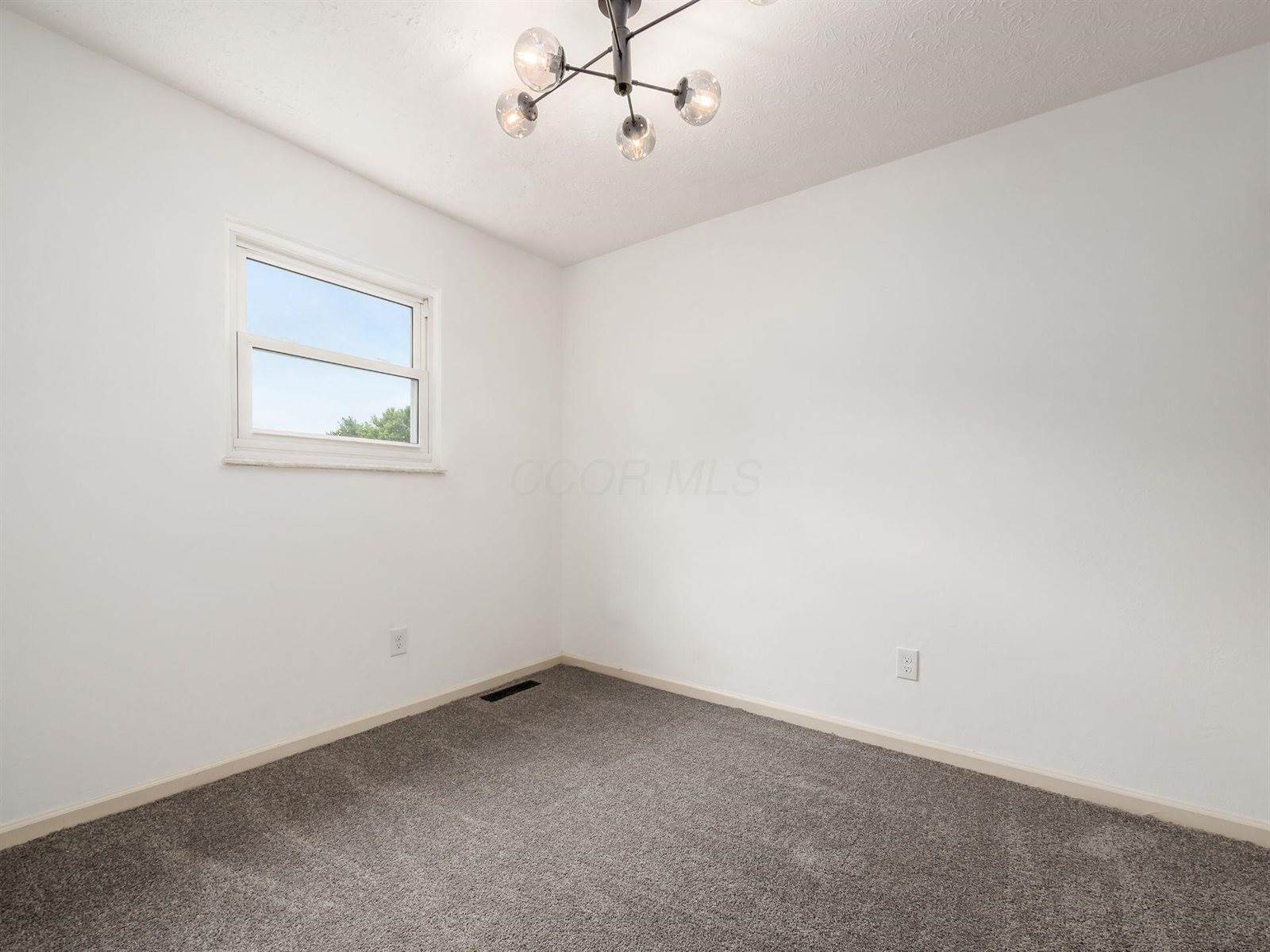 5373 Spire Lane, Columbus, OH 43232