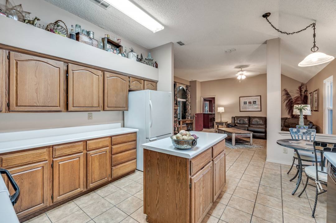 7020 Northpointe Ct, The Colony, TX 75056-4400