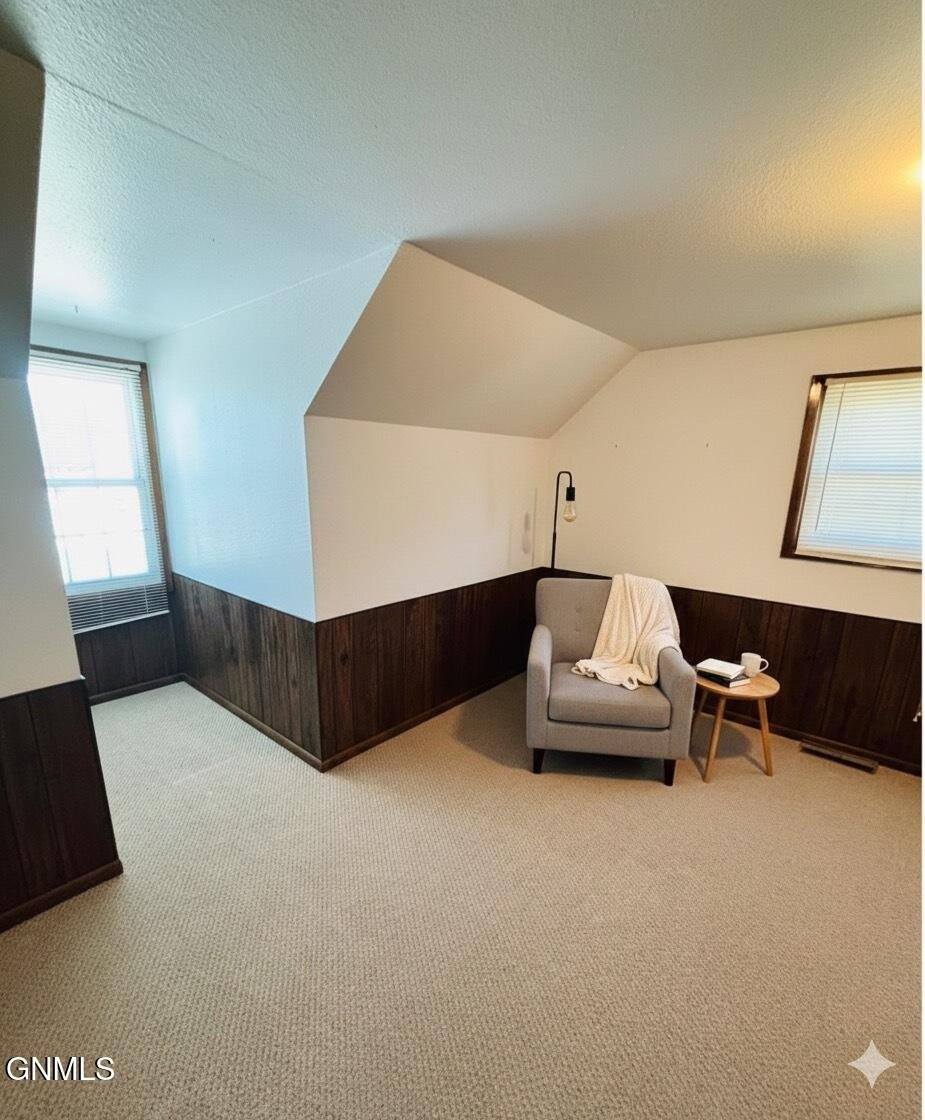 508 1st Avenue NE, Mandan, ND 58554