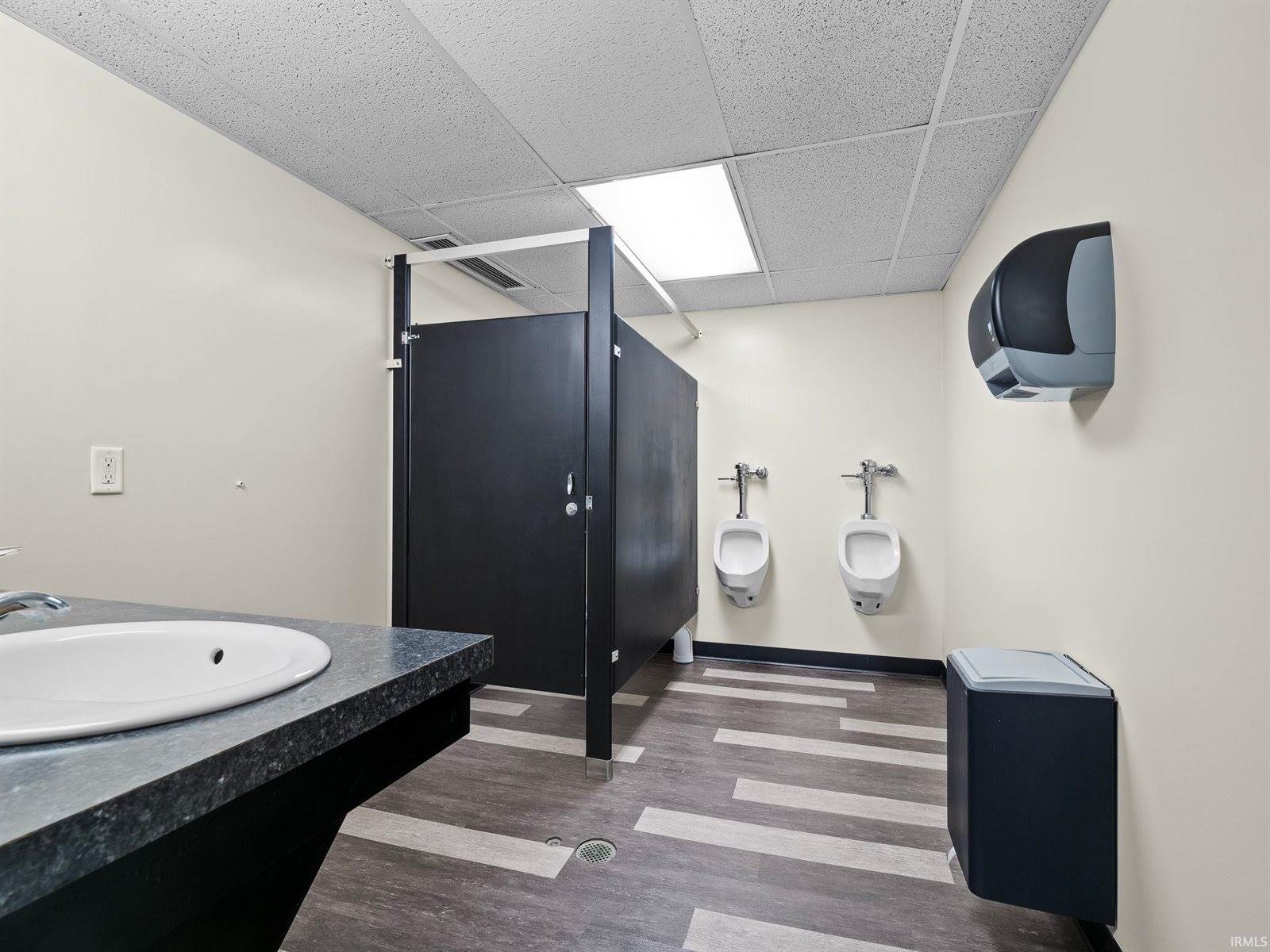 215 E Van Buren Street, Columbia City, IN 46725