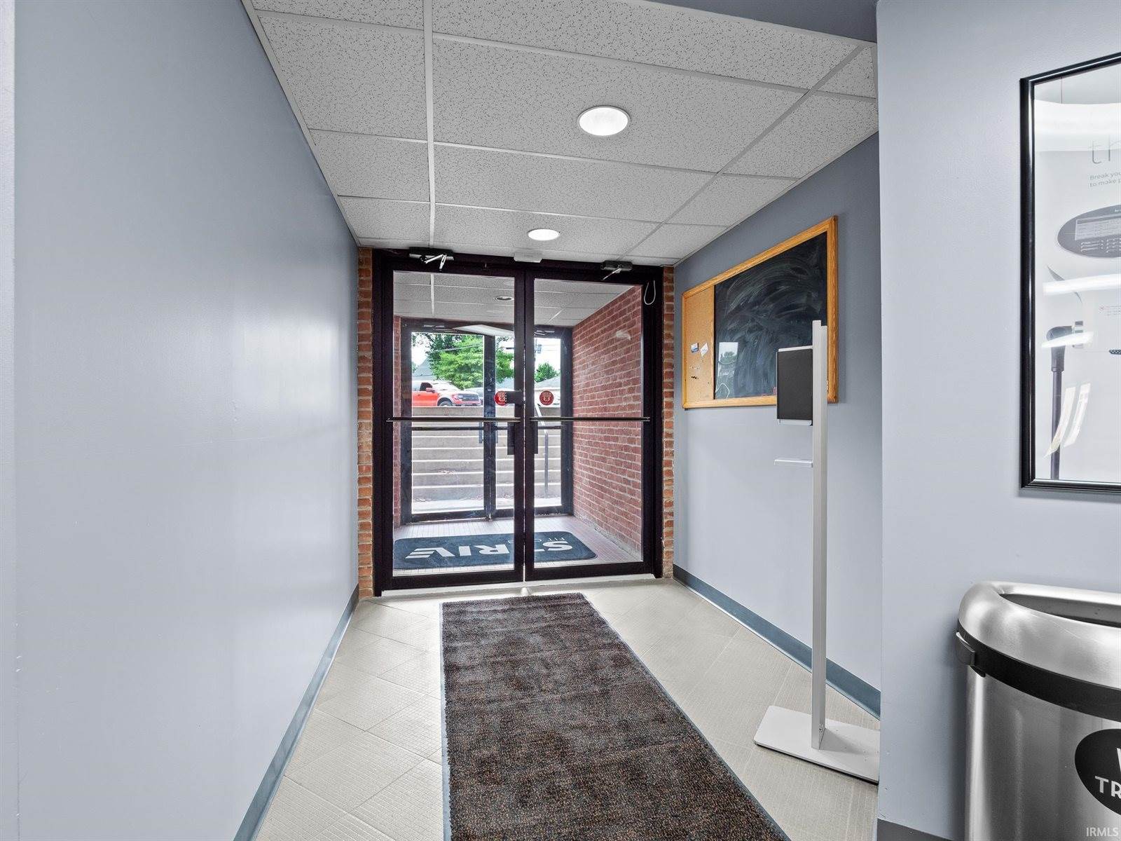 215 E Van Buren Street, Columbia City, IN 46725